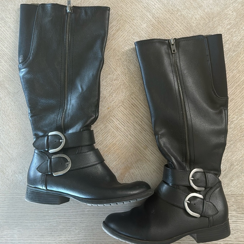 Knee high lifestride black boots